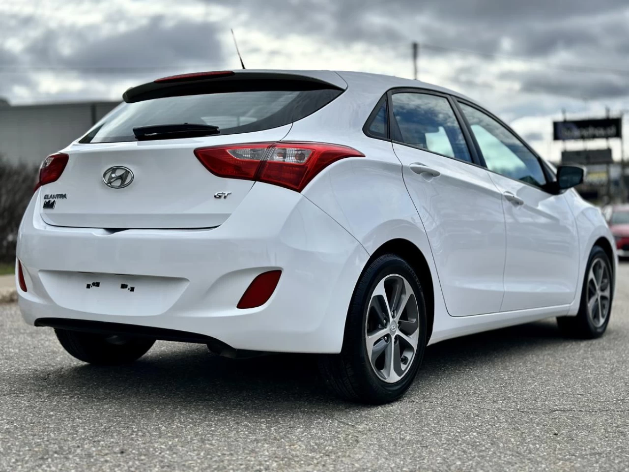 2016 Hyundai Elantra GT 5dr HB Man GLS Image principale